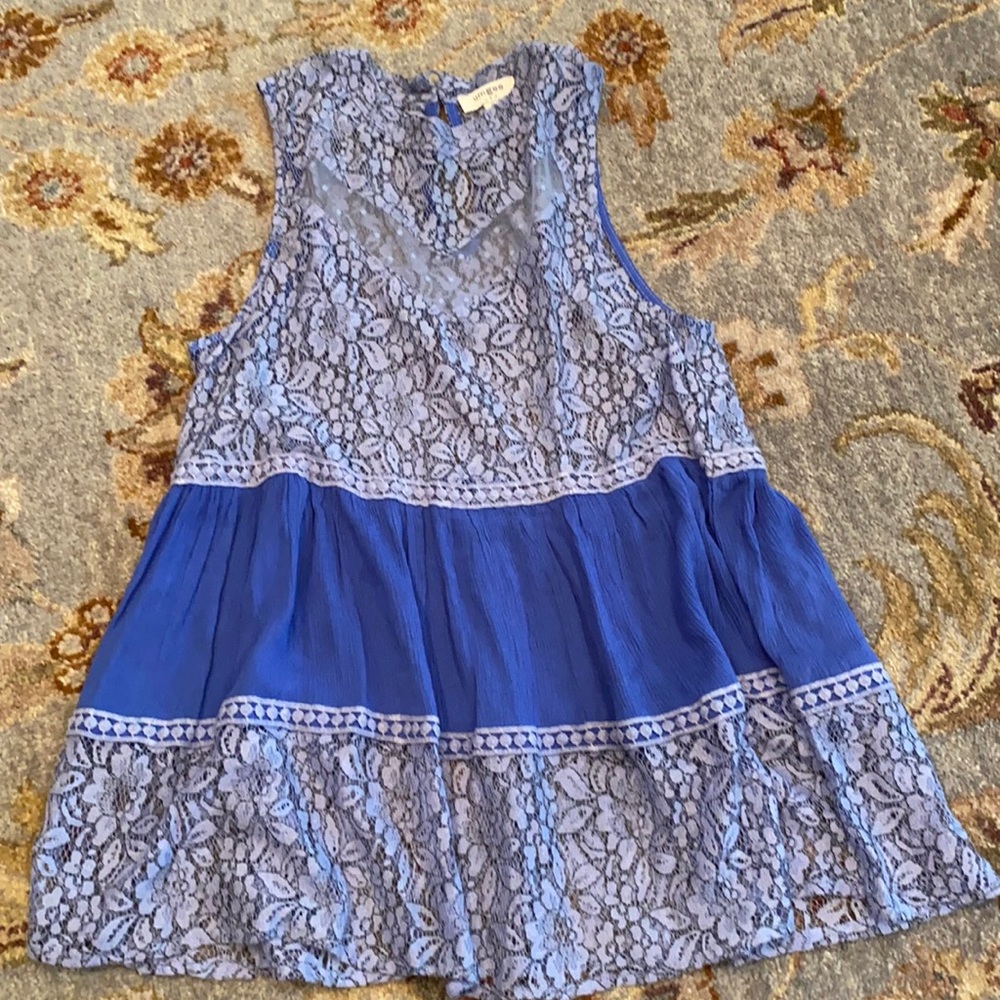 ⭐️ LIKE NEW ⭐️ Umgee periwinkle top size small